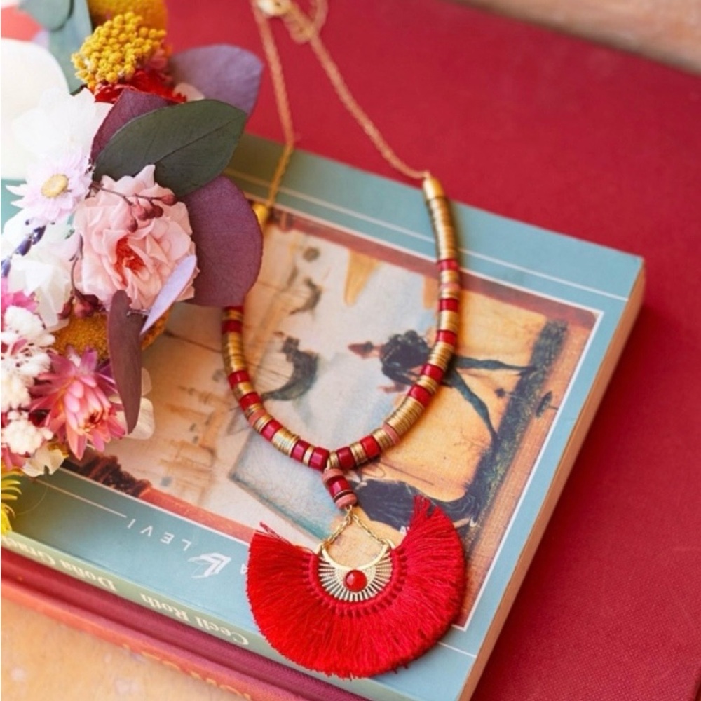 Sezane Fan Necklace in Red, Coral and Antique Gold. New! - Picture 2 of 3